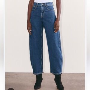 Everlane the Way High Curve Barrel statement jean